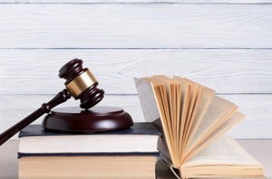 оказание юридической помощи адвокатом